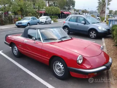 Usata Alfa Romeo Spider 101 CV (74 kW) 1986 Rosso Cabrio