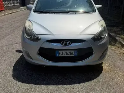 Usata Hyundai ix20 90 CV (66 kW) 2011 Grigio Utilitaria