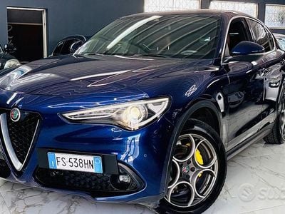 Usata Alfa Romeo Stelvio Executive 210 CV (154 kW) 2018 Blu SUV