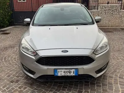 Usata Ford Focus Business Edition 95 CV (69 kW) 2016 Argento Berlina