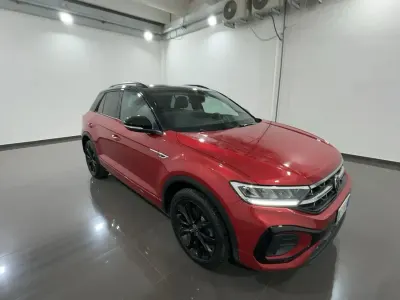 Usata VW T-Roc R-line 150 CV (110 kW) 2022 Kings red met. SUV