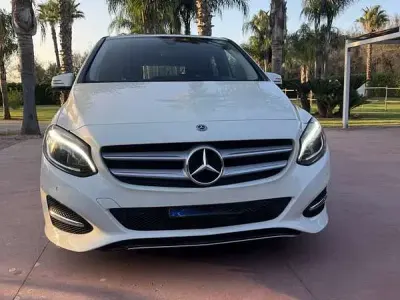 Usata Mercedes B180 Executive 109 CV (80 kW) 2018 Bianco Utilitaria