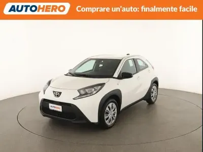 Usata Toyota Aygo X Active 72 CV (52 kW) 2025 Bianco SUV