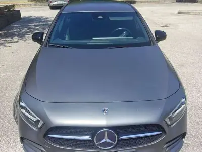 Usata Mercedes A180 Premium 116 CV (85 kW) 2022 Grigio Berlina