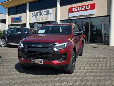 Nuova Isuzu D-Max 163 CV (119 kW) 2026 Rosso Pick-up