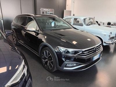 Usata VW Passat Alltrack 200 CV (147 kW) 2022 Nero Station wagon