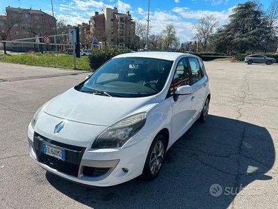 Usata Renault Scénic III 110 CV (80 kW) 2011 Bianco Monovolume