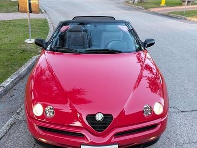Usata Alfa Romeo Spider 150 CV (110 kW) 1996 Rosso Cabrio