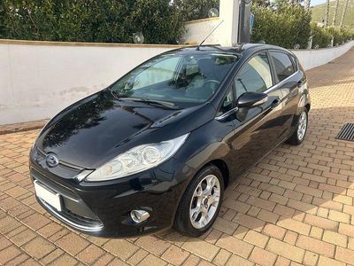 Usata Ford Fiesta Titanium 70 CV (51 kW) 2012 Nero Coupé