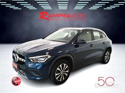 Blu/azzurro Usata 2021 Mercedes GLA180 SUV | 31.800 € (Buon prezzo)
