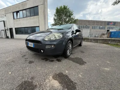 Gebraucht Fiat Punto Street 75 PS (55 kW) 2014 Grau Kleinwagen