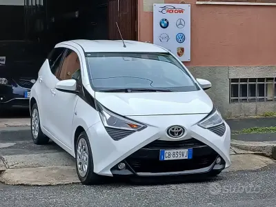 Gebraucht Toyota Aygo Connect Style 72 PS (52 kW) 2020 Weiß Kleinwagen