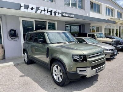 Usata Land Rover Defender HSE 249 CV (183 kW) 2021 Verde SUV