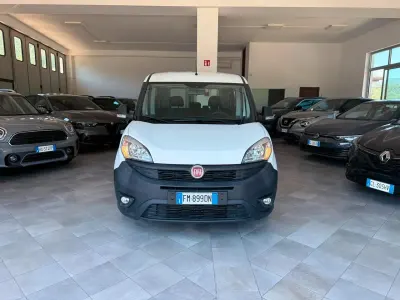 Usata Fiat Doblò 95 CV (69 kW) 2017 Bianco Monovolume