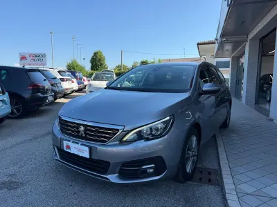 Usata Peugeot 308 131 CV (96 kW) 2021 Grigio Station wagon