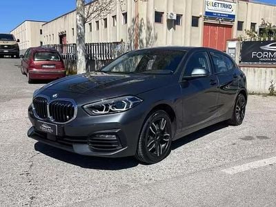 Usata BMW 118 Advantage 140 CV (102 kW) 2019 Grigio Utilitaria