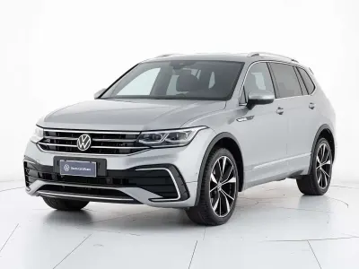 Usata VW Tiguan Allspace R-line 200 CV (147 kW) 2023 Argento SUV
