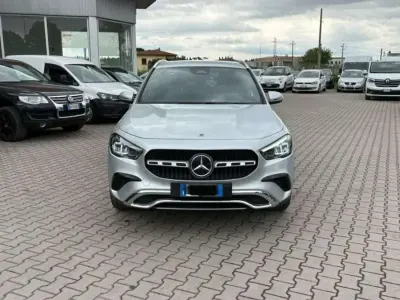 Gebraucht Mercedes GLA200 Advanced Plus 150 PS (110 kW) 2023 Silber SUV