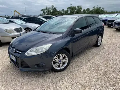 Usata Ford Focus Titanium 115 CV (84 kW) 2012 Bluazzurro Station wagon