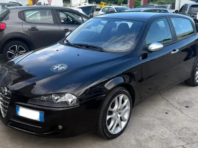 Usata Alfa Romeo 147 Progression 120 CV (88 kW) 2009 Nero Utilitaria