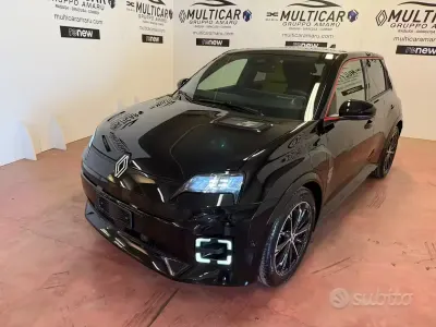 Nieuw Renault 5 E-Tech Urban 77 kW (106 PK) 2026 Zwart Sedan