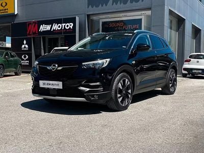 Usata Opel Grandland X Innovation 120 CV (88 kW) 2017 Nero SUV