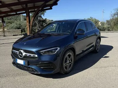 Usata Mercedes GLA200 AMG Line Premium 150 CV (110 kW) 2022 Bluazzurro SUV