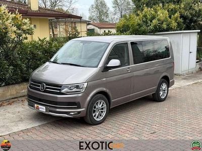Usado VW T6 Comfortline 150 HP (110 kW) 2018 Cinzento Van