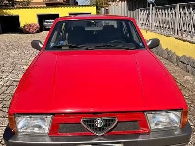 Usata Alfa Romeo 75 110 CV (80 kW) 1990 Rosso Berlina
