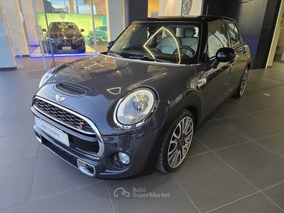 Usata Mini Cooper 170 CV (125 kW) 2018 Gray Utilitaria