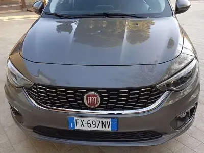 Usata Fiat Tipo Lounge 95 CV (69 kW) 2020 Grigio Berlina