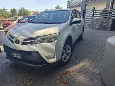 Usata Toyota RAV4 Active 124 CV (91 kW) 2013 Bianco SUV