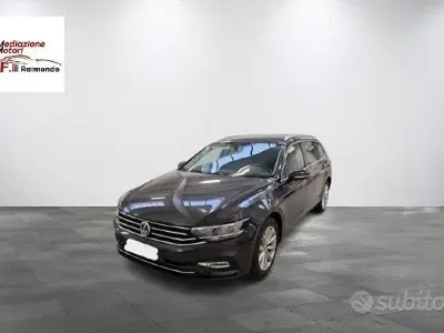 Usata VW Passat Business 120 CV (88 kW) 2020 Nero Station wagon