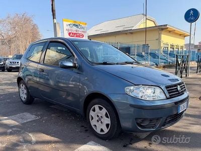 Usata Fiat Punto Dynamic 80 CV (58 kW) 2005 Blu Utilitaria
