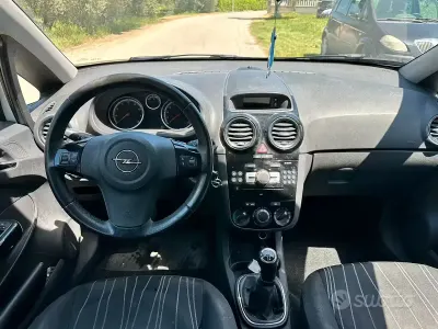 Usata Opel Corsa 80 CV (58 kW) 2010 Bianco Utilitaria
