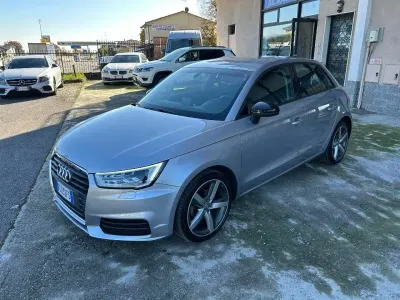 Usata Audi A1 Sport 90 CV (66 kW) 2016 Argento Utilitaria