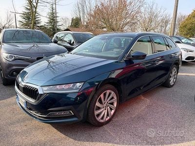 Usata Skoda Octavia Executive 150 CV (110 kW) 2021 Blu Station wagon