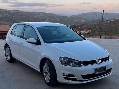 Usata VW Golf VII Highline 105 CV (77 kW) 2013 Bianco Berlina