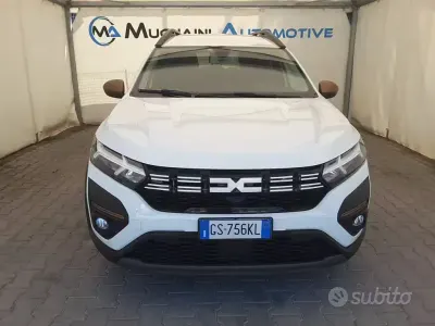 Usata Dacia Jogger Extreme 101 CV (74 kW) 2024 Bianco Monovolume