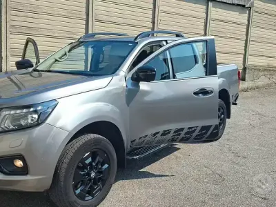 Usata Nissan Navara 190 CV (139 kW) 2020 Grigio Pick-up
