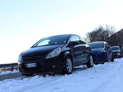 Usata Opel Corsa 90 CV (66 kW) 2007 Nero Utilitaria