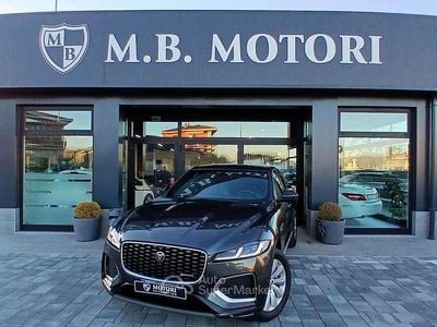 Usata Jaguar F-Pace R-Dynamic 163 CV (119 kW) 2021 Grigio SUV