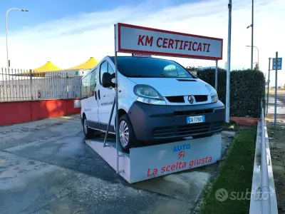 Usata Renault Trafic 82 CV (60 kW) 2006 Bianco Monovolume