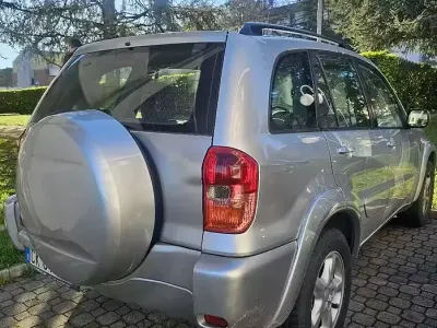 Usata Toyota RAV4 116 CV (85 kW) 2001 Grigio SUV