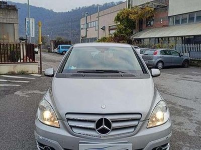 Mercedes B180