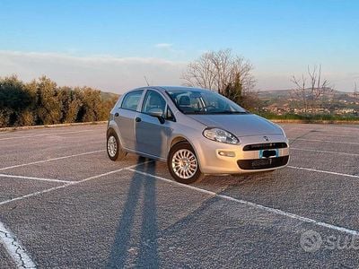 Usata Fiat Punto 69 CV (50 kW) 2016 Grigio Utilitaria