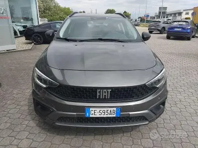 Usata Fiat Tipo Cross 101 CV (74 kW) 2021 Grigio Berlina