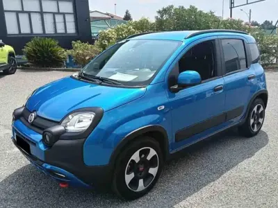 Usata Fiat Panda Garmin 70 CV (51 kW) 2023 Blu Utilitaria