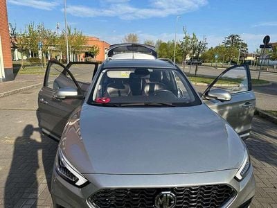 Usata MG ZS Luxury 106 CV (77 kW) 2023 Argento SUV