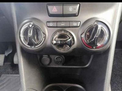 Usata Peugeot 208 75 CV (55 kW) 2016 Bianco Utilitaria